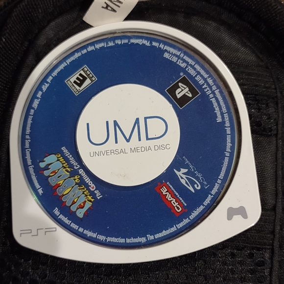 Games and case - Picture 6 of 7